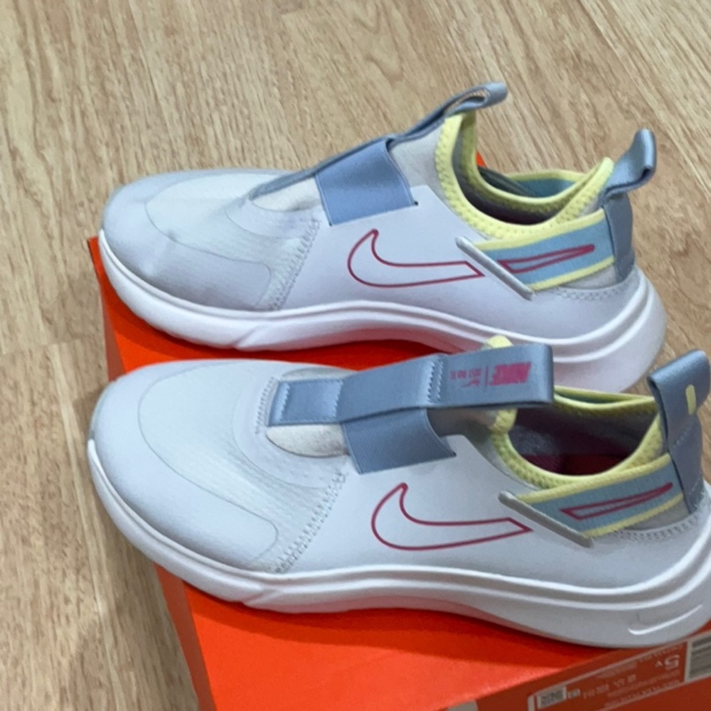 Nike Flex Plus Kids' White and Light Blue Sneakers